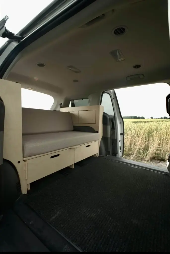 Lya (Chrysler Pacifica 2017+)